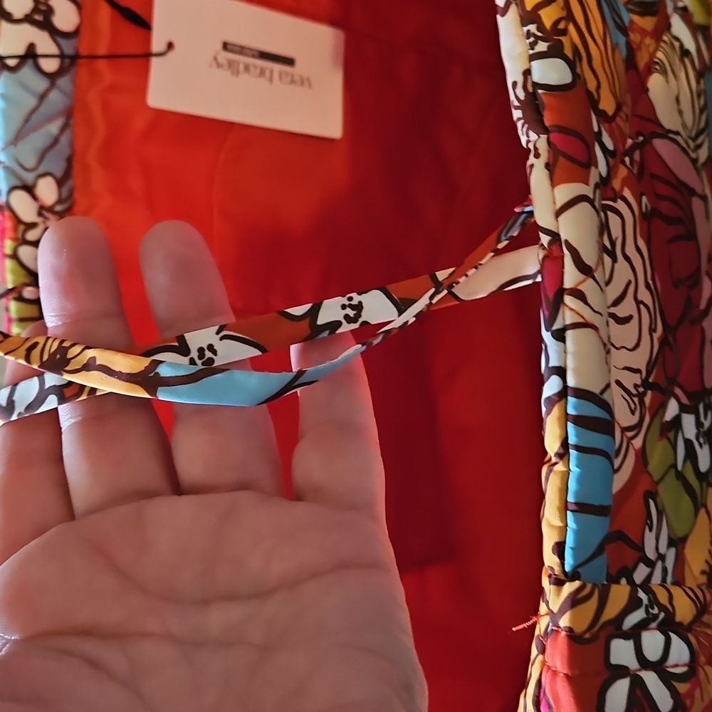 Vera Bradley East West Tote - Picture 4 of 6